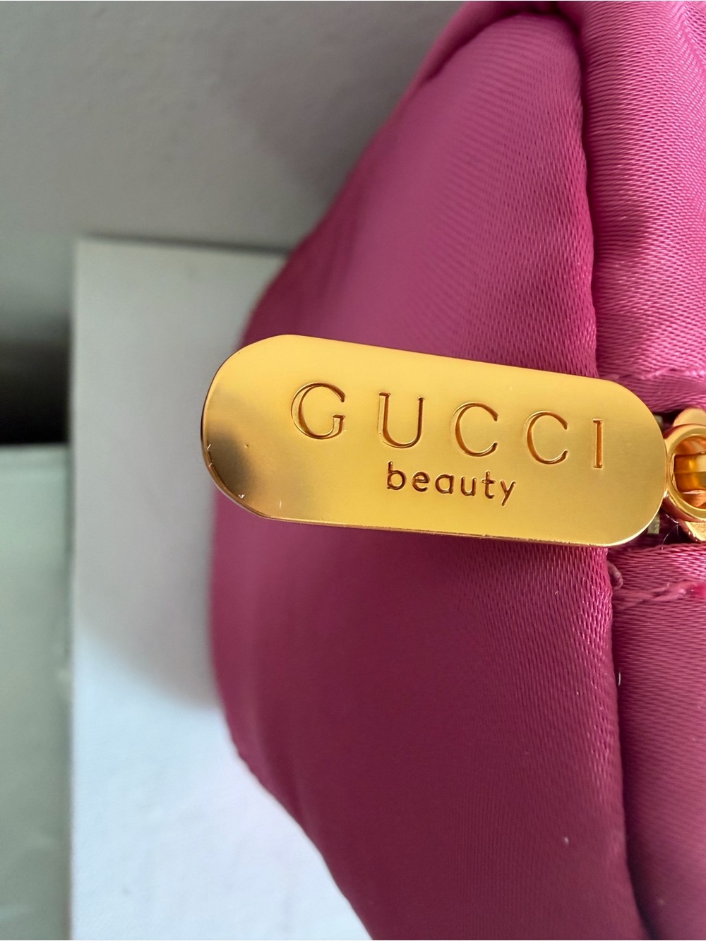 Gucci Flora Pouch - Picture 2 of 5